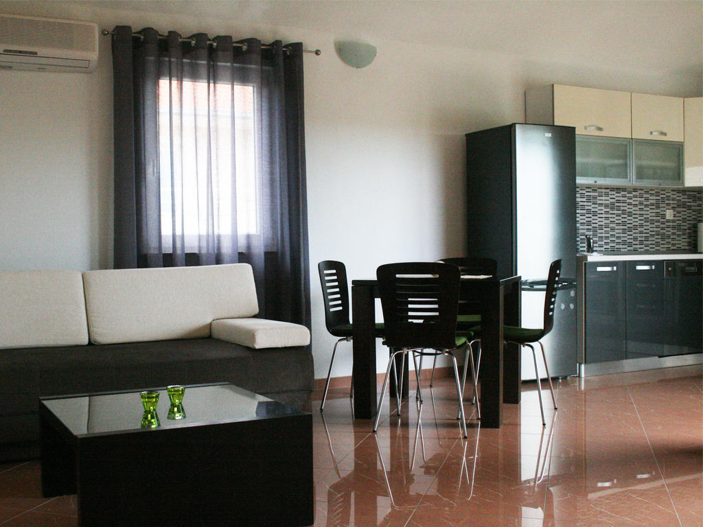 Apartments Kristina Milna  Room photo